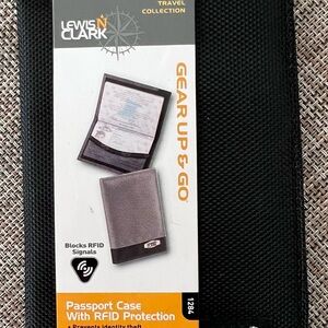 LEWIS N CLARK Passport Case Black with RFID Protection NWT